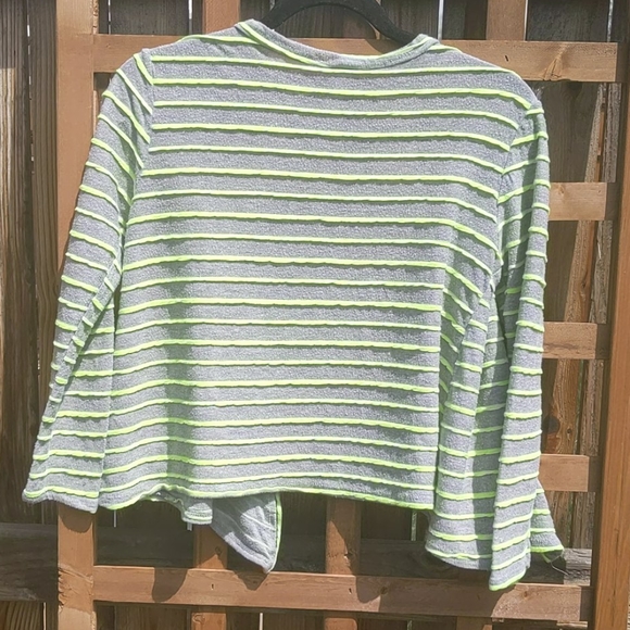 Lightweight Retro Cardigan - Picture 8 of 8